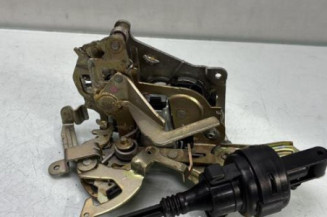 Serrure arriere gauche MERCEDES CLASSE E 210