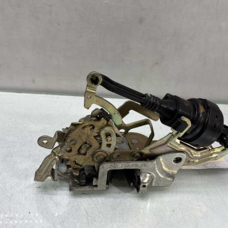 Serrure arriere gauche MERCEDES CLASSE E 210 Photo n°3