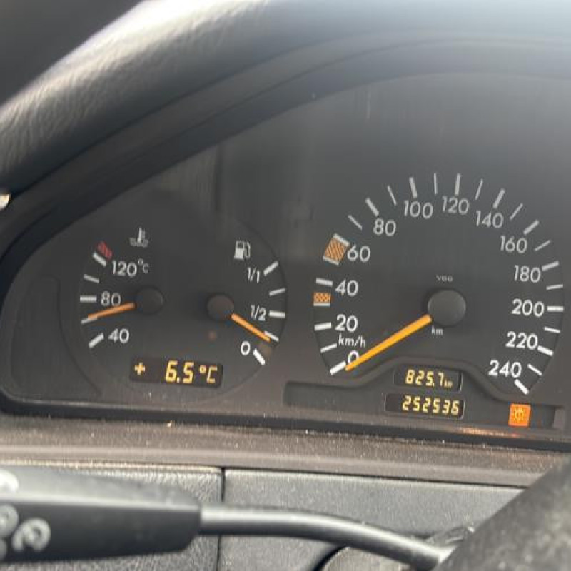 Serrure arriere gauche MERCEDES CLASSE E 210 Photo n°17