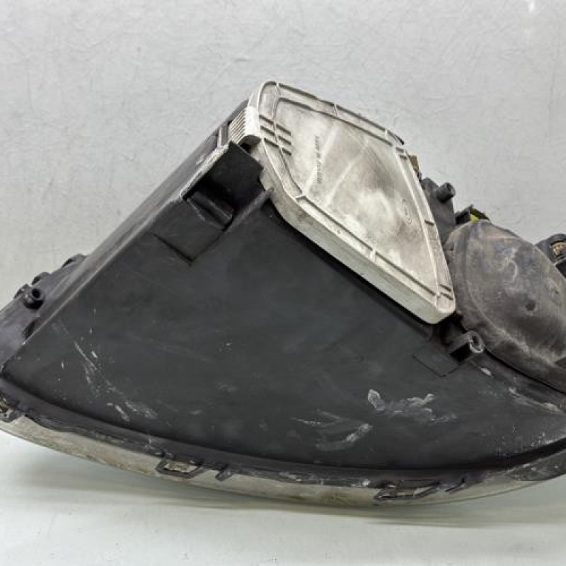 Optique avant principal droit (feux)(phare) CHRYSLER GRAND VOYAGER 4 Photo n°4