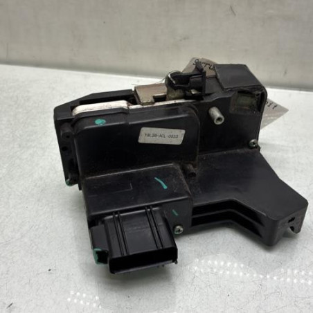 Serrure avant droit FORD FUSION