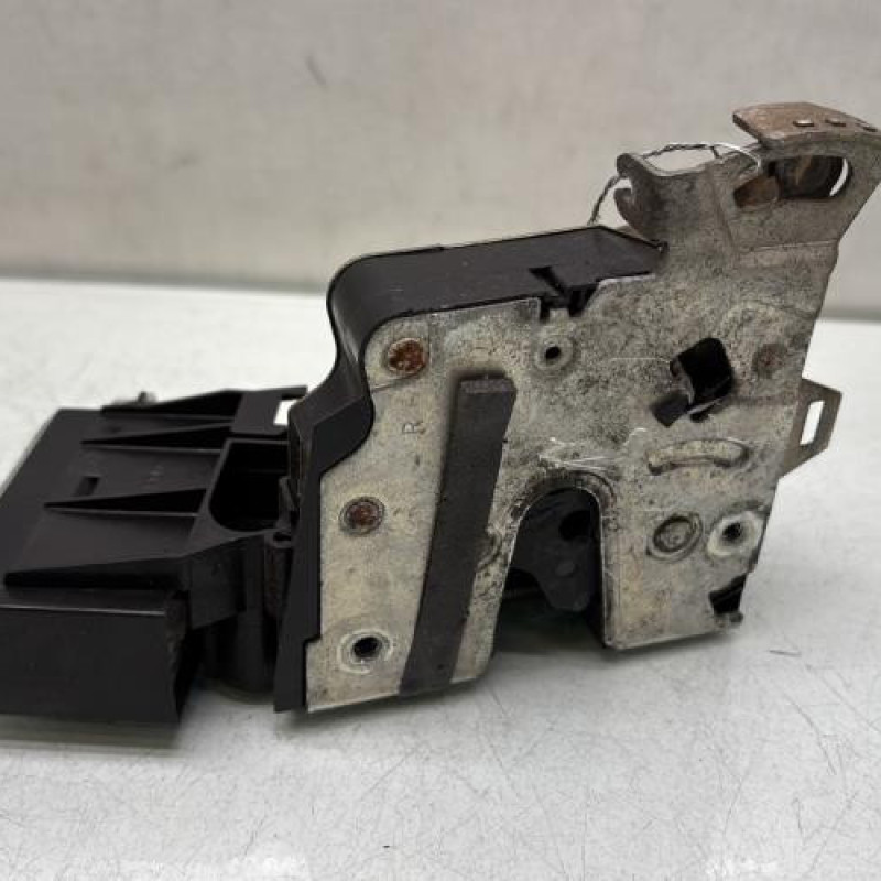 Serrure avant droit BMW SERIE 5 E39 Photo n°1