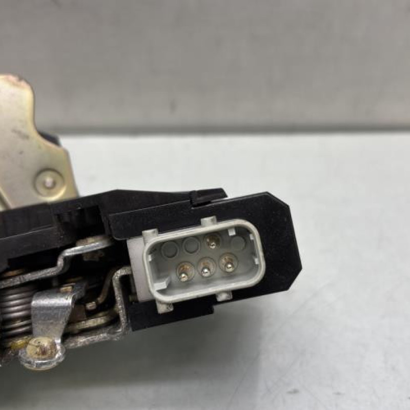 Serrure avant droit BMW SERIE 5 E39 Photo n°3