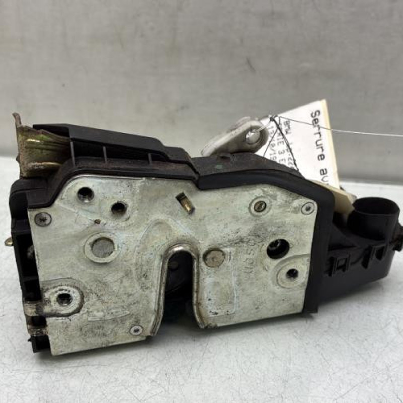 Serrure avant gauche BMW SERIE 3 E46 Photo n°1