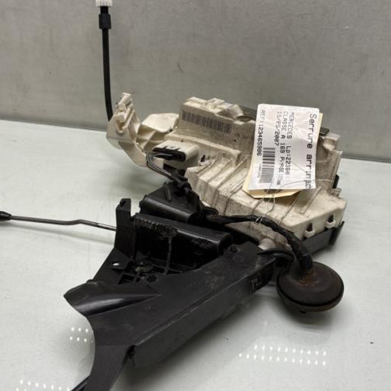 Serrure arriere gauche MERCEDES CLASSE A 169 Photo n°3