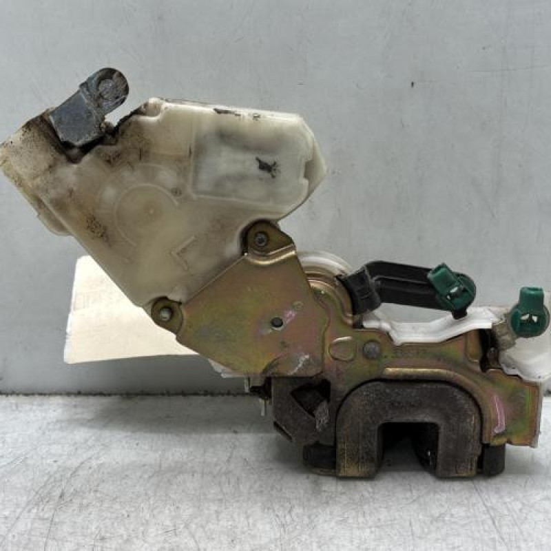 Serrure arriere droit NISSAN ALMERA TINO Photo n°3