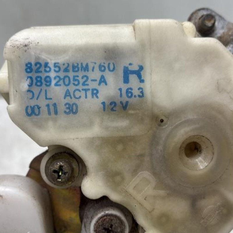 Serrure arriere droit NISSAN ALMERA TINO Photo n°5