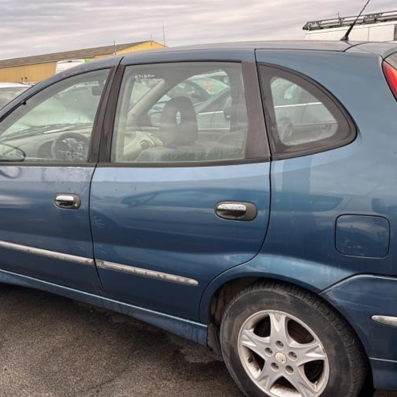 Serrure arriere droit NISSAN ALMERA TINO Photo n°11