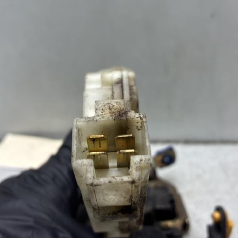 Serrure avant gauche NISSAN ALMERA TINO Photo n°4