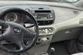 Serrure avant gauche NISSAN ALMERA TINO