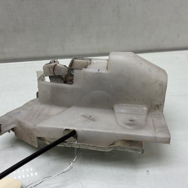 Serrure avant gauche SUZUKI ALTO 3 Photo n°3