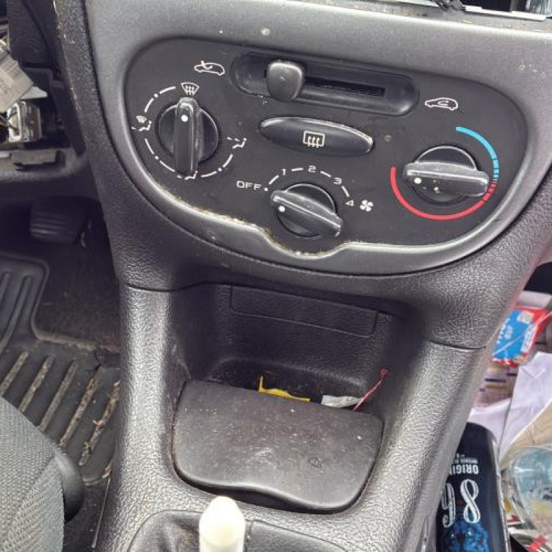 Anti brouillard gauche (feux) PEUGEOT 206 Photo n°20