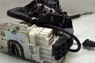 Serrure arriere gauche MERCEDES CLASSE B 245 Photo n°1