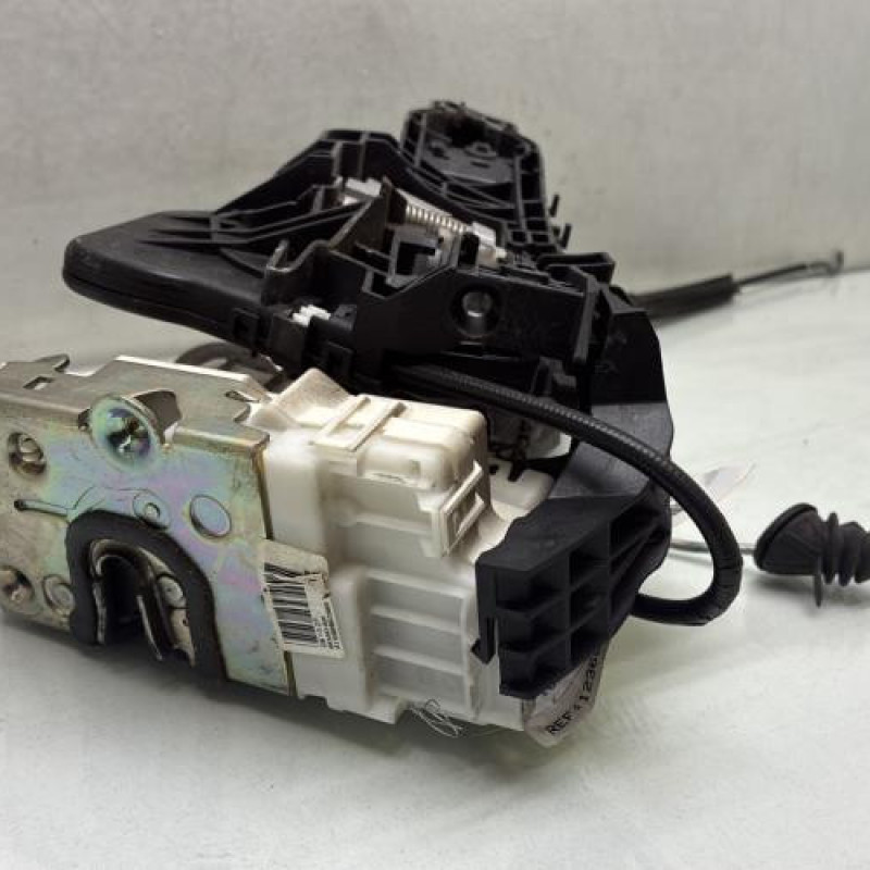 Serrure arriere gauche MERCEDES CLASSE B 245 Photo n°1