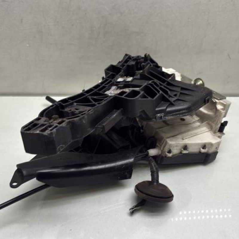 Serrure arriere gauche MERCEDES CLASSE B 245 Photo n°2