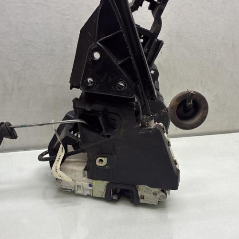 Serrure arriere gauche MERCEDES CLASSE B 245 Photo n°3