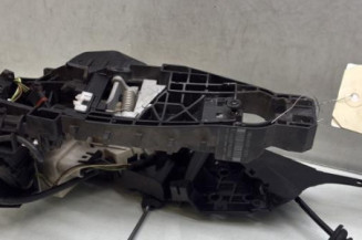 Serrure avant gauche MERCEDES CLASSE B 245