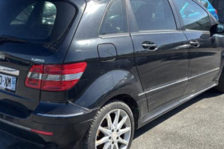 Serrure avant gauche MERCEDES CLASSE B 245