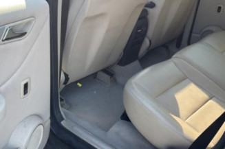 Serrure avant gauche MERCEDES CLASSE B 245