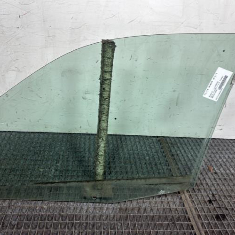 Vitre avant droit RENAULT CLIO 2 Photo n°4