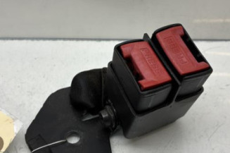 Attache ceinture arriere droit RENAULT CLIO 2 Photo n°1