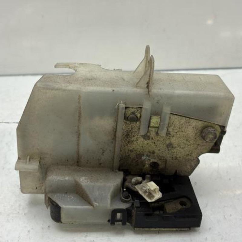 Serrure arriere droit RENAULT CLIO 2 Photo n°1