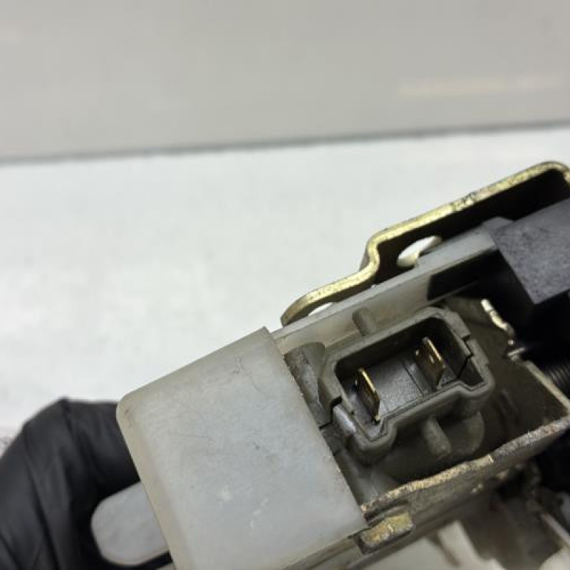 Serrure arriere droit RENAULT CLIO 2 Photo n°2