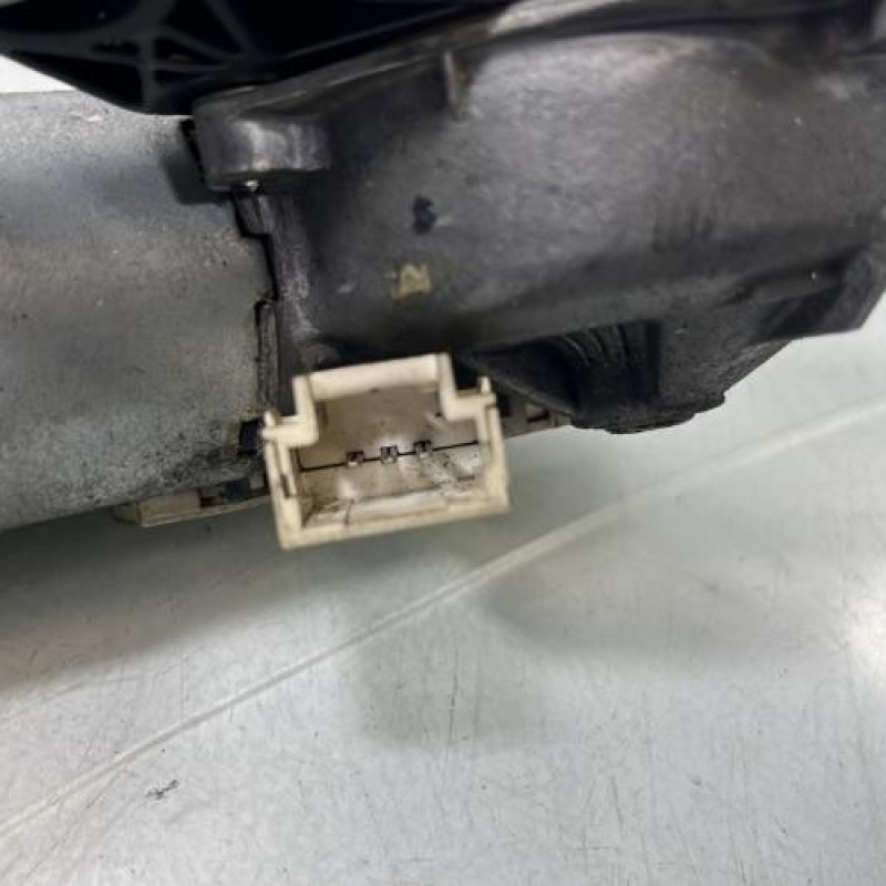 Mot. essuie glace arrière gauche RENAULT TRAFIC 2 Photo n°4