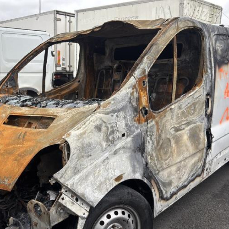 Mot. essuie glace arrière gauche RENAULT TRAFIC 2 Photo n°5