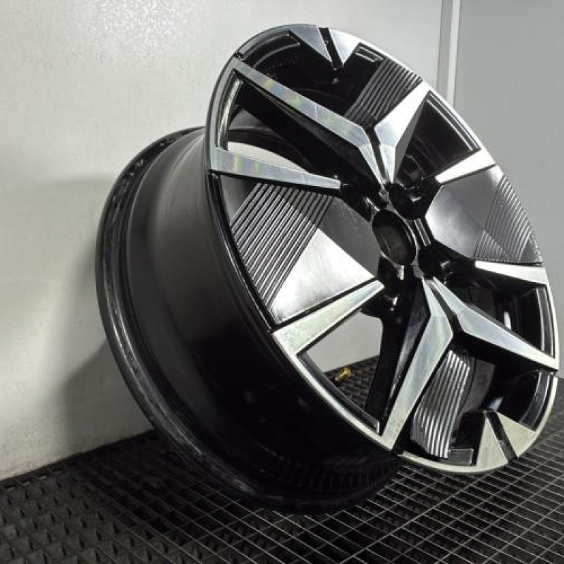 Jante PEUGEOT 208 2 Photo n°6