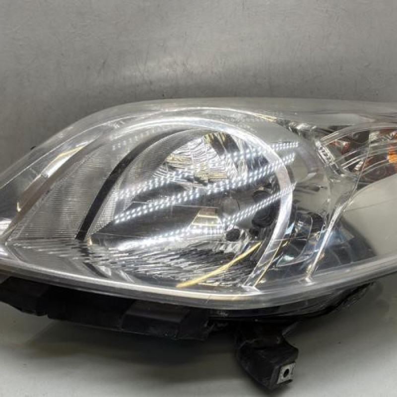 Optique avant principal gauche (feux)(phare) PEUGEOT BIPPER Photo n°4