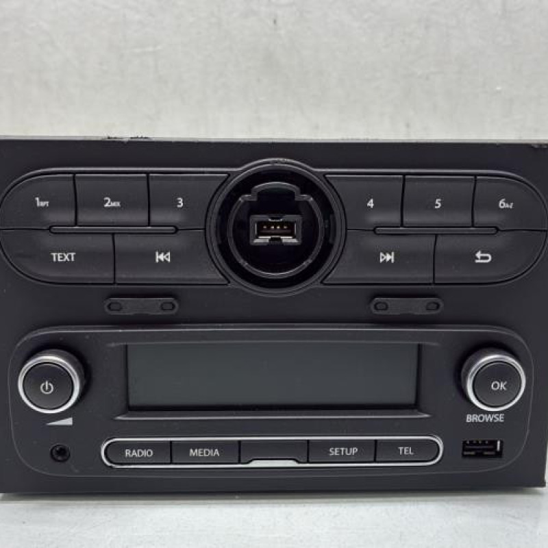 Autoradio d'origine RENAULT TWINGO 3 Photo n°1