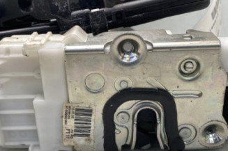 Serrure arriere droit MERCEDES CLASSE B 245