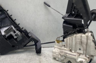 Serrure arriere droit MERCEDES CLASSE B 245