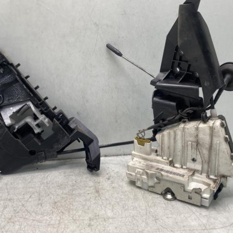 Serrure arriere droit MERCEDES CLASSE B 245 Photo n°4