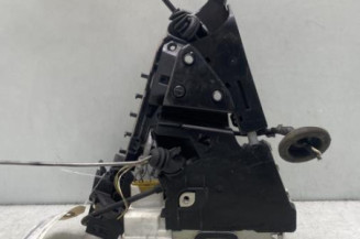 Serrure avant gauche MERCEDES CLASSE B 245