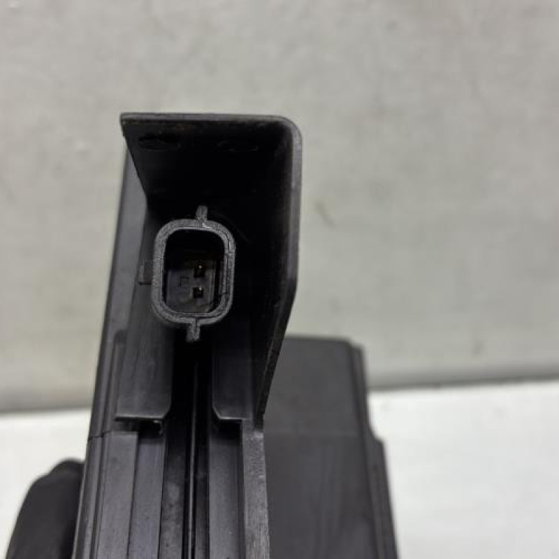 Serrure arriere gauche DACIA SANDERO 2 Photo n°4