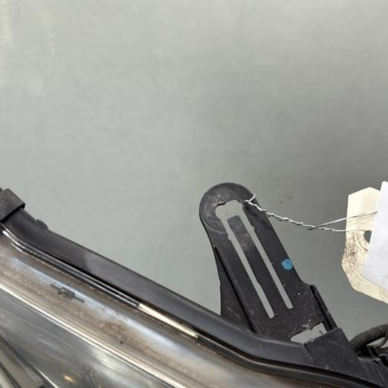 Optique avant principal droit (feux)(phare) RENAULT MEGANE 3 Photo n°3