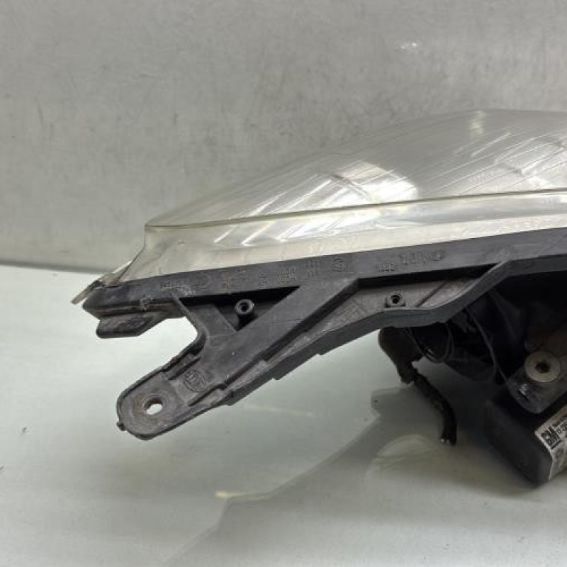 Optique avant principal gauche (feux)(phare) OPEL ASTRA H Photo n°4