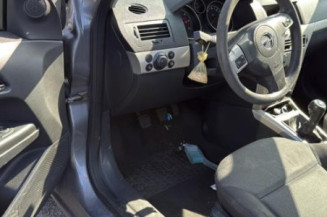 Optique avant principal gauche (feux)(phare) OPEL ASTRA H