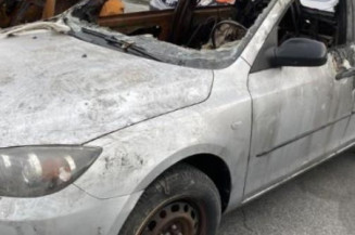 Optique avant principal gauche (feux)(phare) MAZDA 3 1