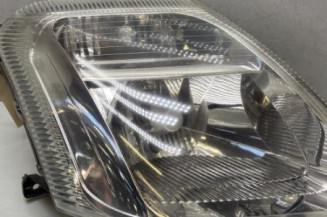 Optique avant principal droit (feux)(phare) CITROEN C2 Photo n°1