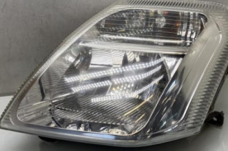 Optique avant principal gauche (feux)(phare) CITROEN C2 Photo n°1