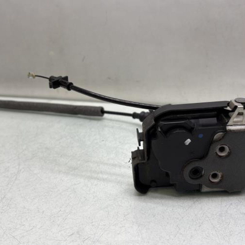 Serrure avant droit FORD PUMA 2 Photo n°1