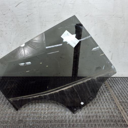 Vitre arriere droit RENAULT CLIO 5 Photo n°1