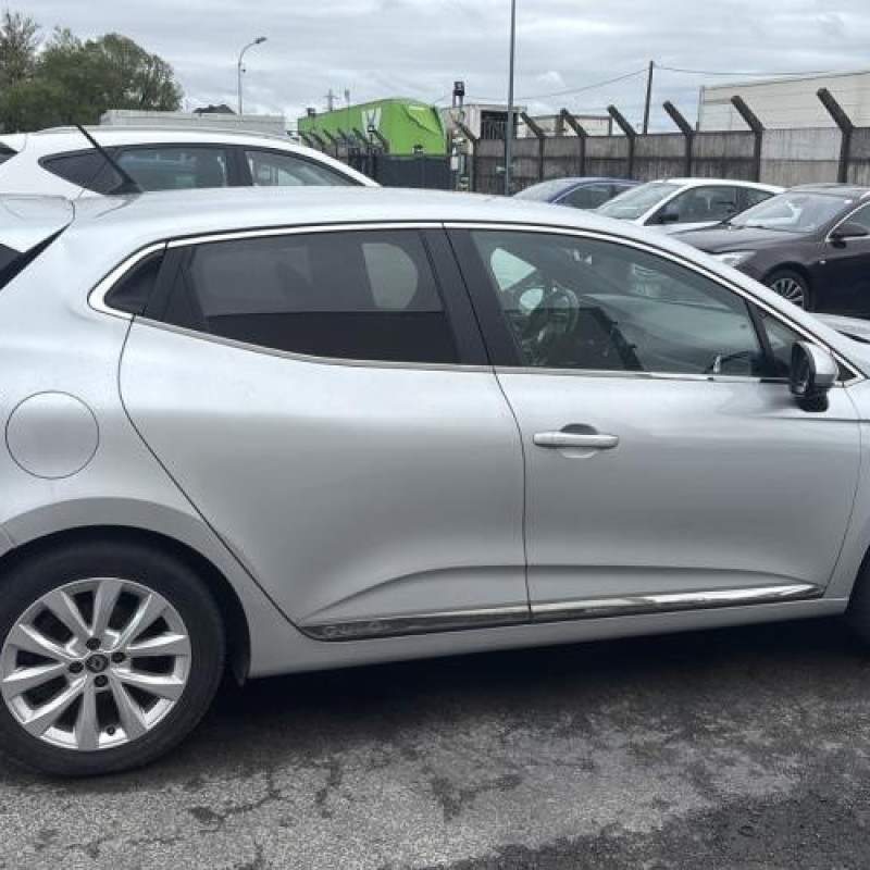Vitre arriere droit RENAULT CLIO 5 Photo n°10
