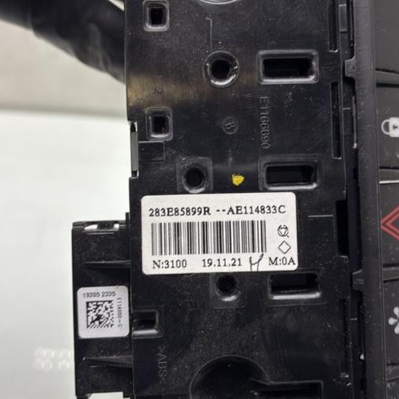 Bouton de warning RENAULT CLIO 5 Photo n°4