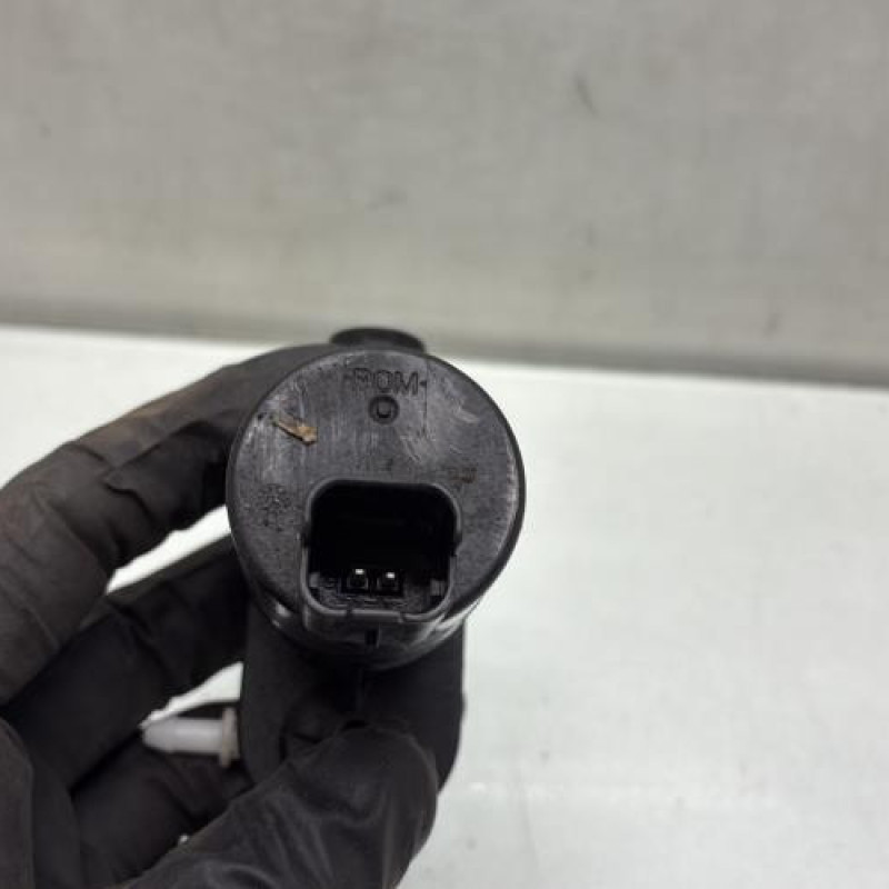 Pompe lave glace avant RENAULT CLIO 5 Photo n°4