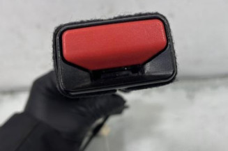 Attache ceinture avant gauche PEUGEOT 308 2 SW