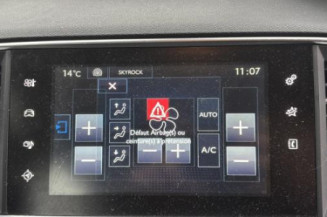 Attache ceinture avant gauche PEUGEOT 308 2 SW